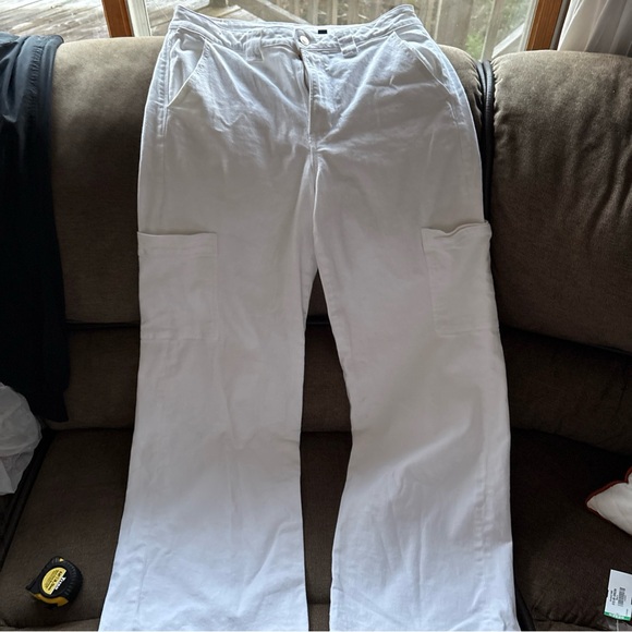 American Eagle Jeans Women's Size 10  Long  Super High Rise Baggy Wide Leg Cargo - Picture 1 of 9